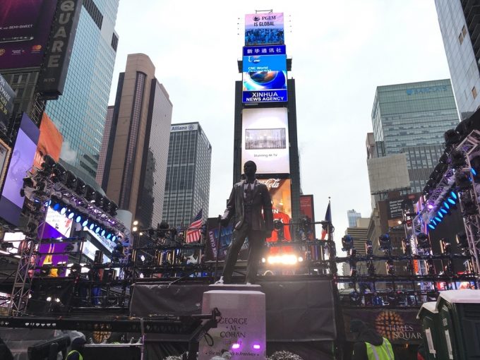 times square ステージ