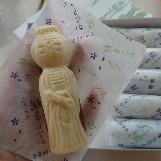 観音屋　観音最中