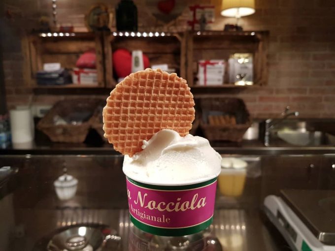 ラストレーガノッチョーラのジェラート