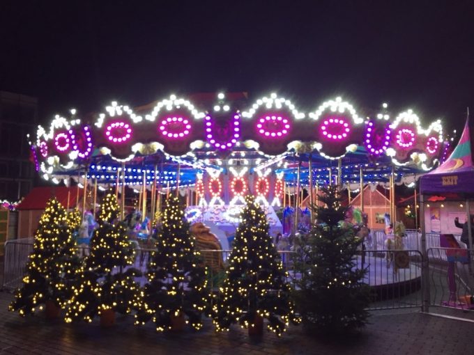 CHRISMAS MARKET  メリーゴーランド