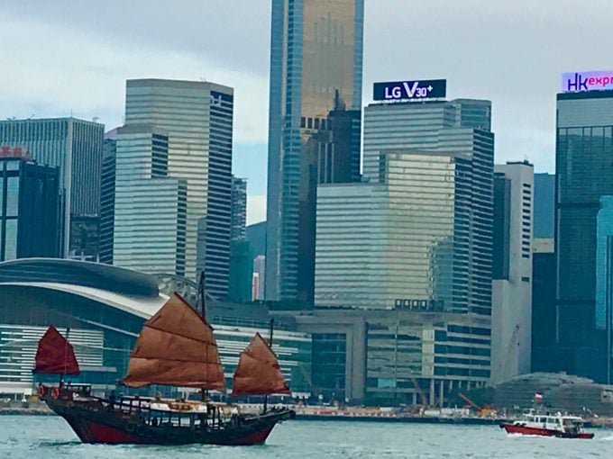 香港