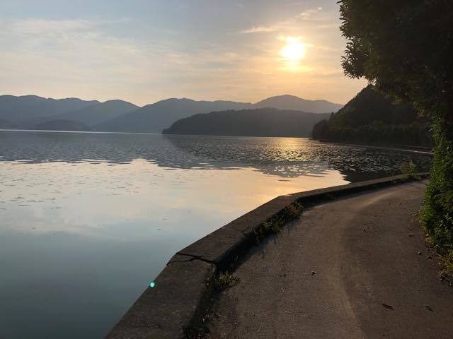 三方湖