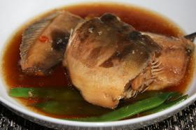 北海道の食材を使った料理　ホッケの煮つけ