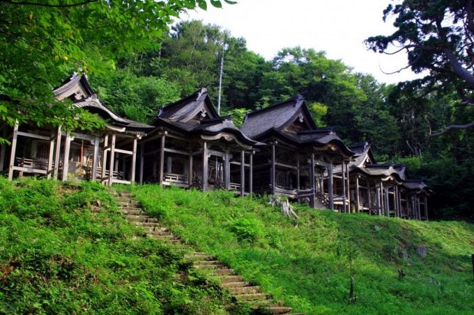 秋田 パワースポット赤神神社五社堂