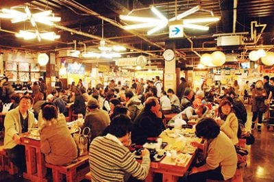 高知県高知市の中心にある「ひろめ市場」　ご当地グルメ