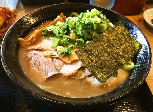 1位 らーめん与七 南草津店