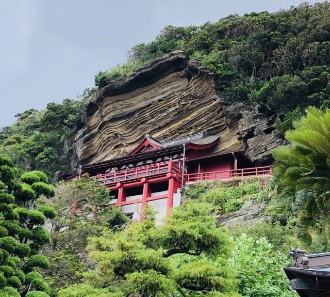 満徳寺　崖観音