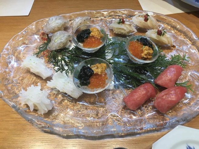 鮨処ひと志