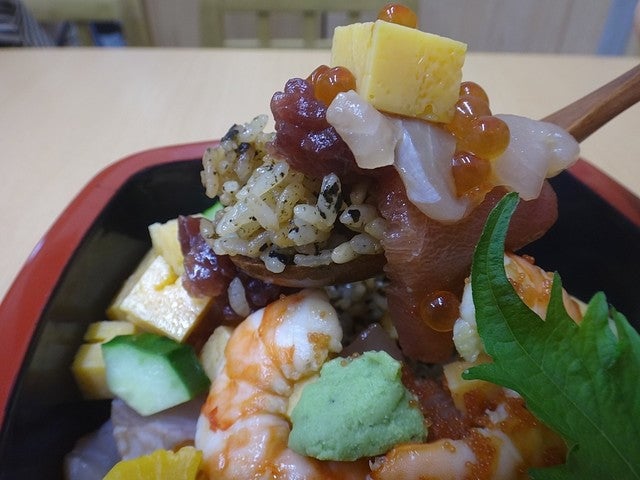 伊豆 和味逸品 おまぜ 海鮮丼ランチ