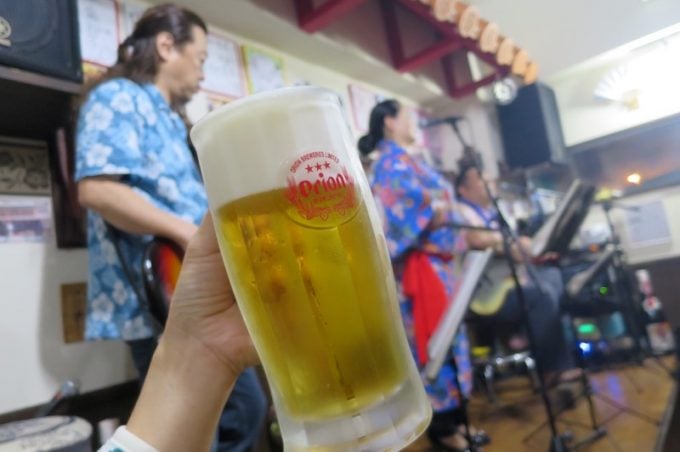 宮古島の島唄ライブ居食屋　和おん