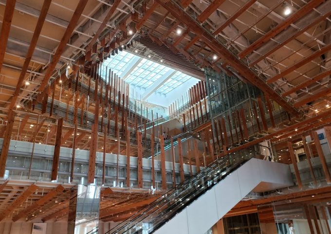 富山市ガラス美術館