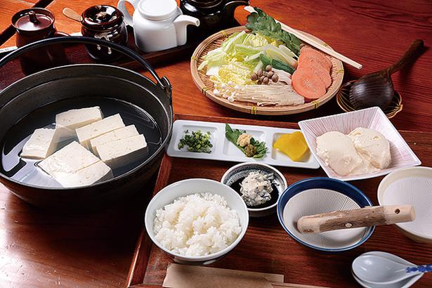 平川屋 嬉野温泉湯豆腐定食 朝食