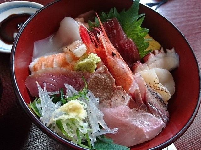 伊豆 瀬浜寿司 海鮮丼ランチ