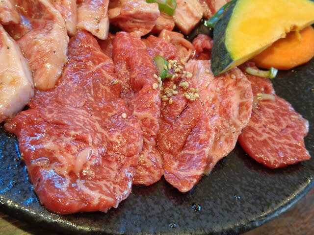 炭火焼肉 中込精肉店