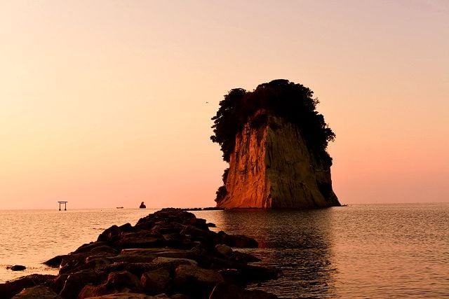 見附島