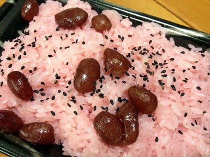 赤飯には甘納豆