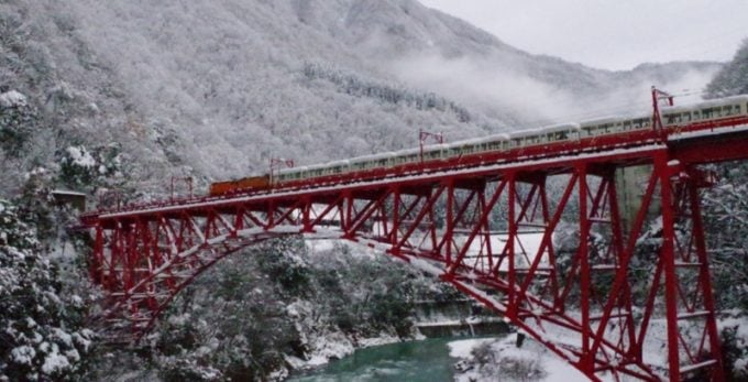 黒部峡谷鉄道