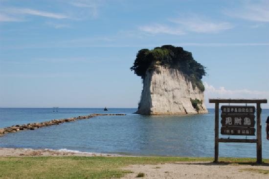 見附島