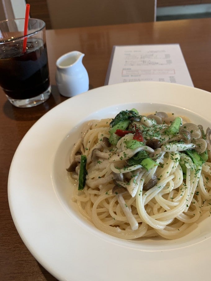 ROUND CASE CAFE