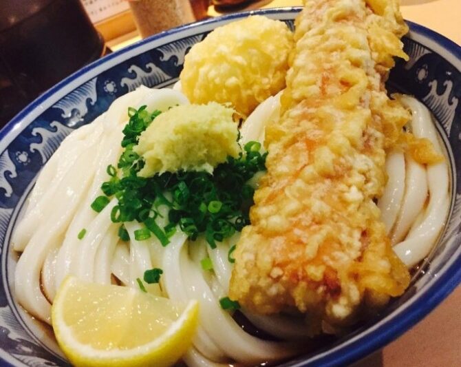 地元民が選ぶ！新梅田食堂街でお勧め絶品グルメスポット