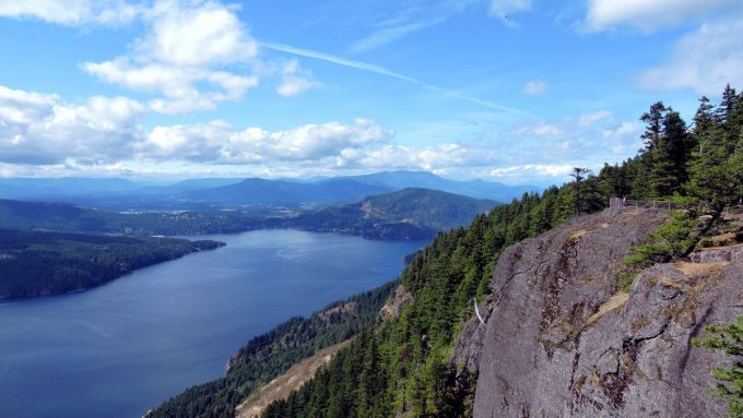 アウトドア・マクスウェル山とアースキン山