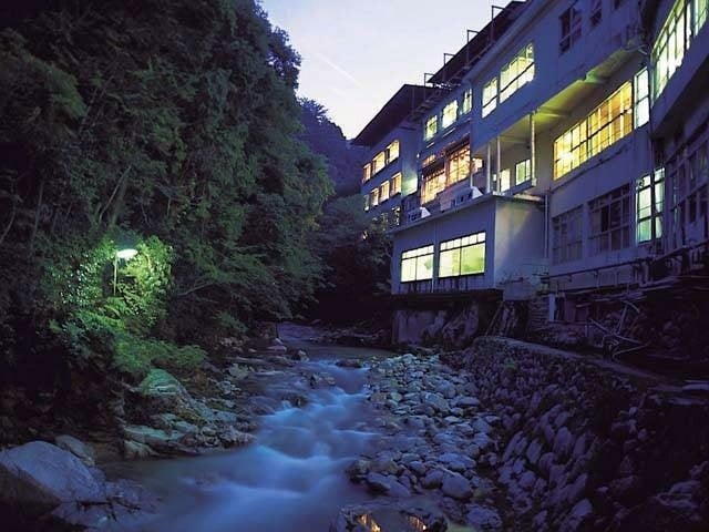 鈍川温泉