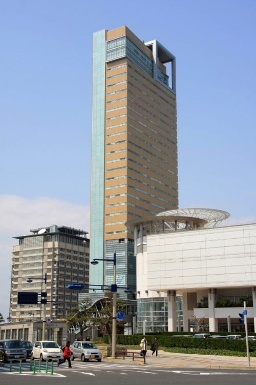 高松シンボルタワー