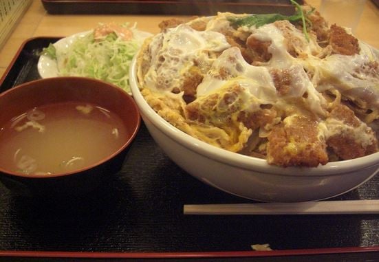 札幌大盛り　定食屋 六宝亭