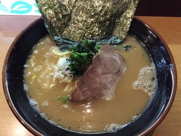 横浜家系らーめん 英