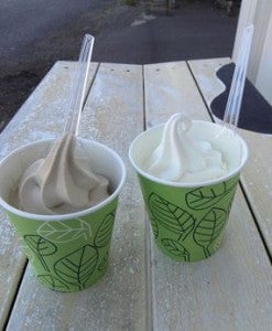 北海道 ソフトクリーム　山川牧場自然牛乳　直営工場売店ソフトクリーム