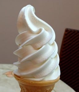 北海道 ソフトクリーム　ロイズソフトクリーム