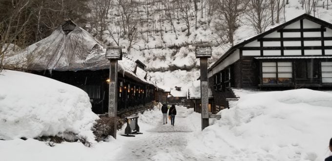 鶴の湯温泉